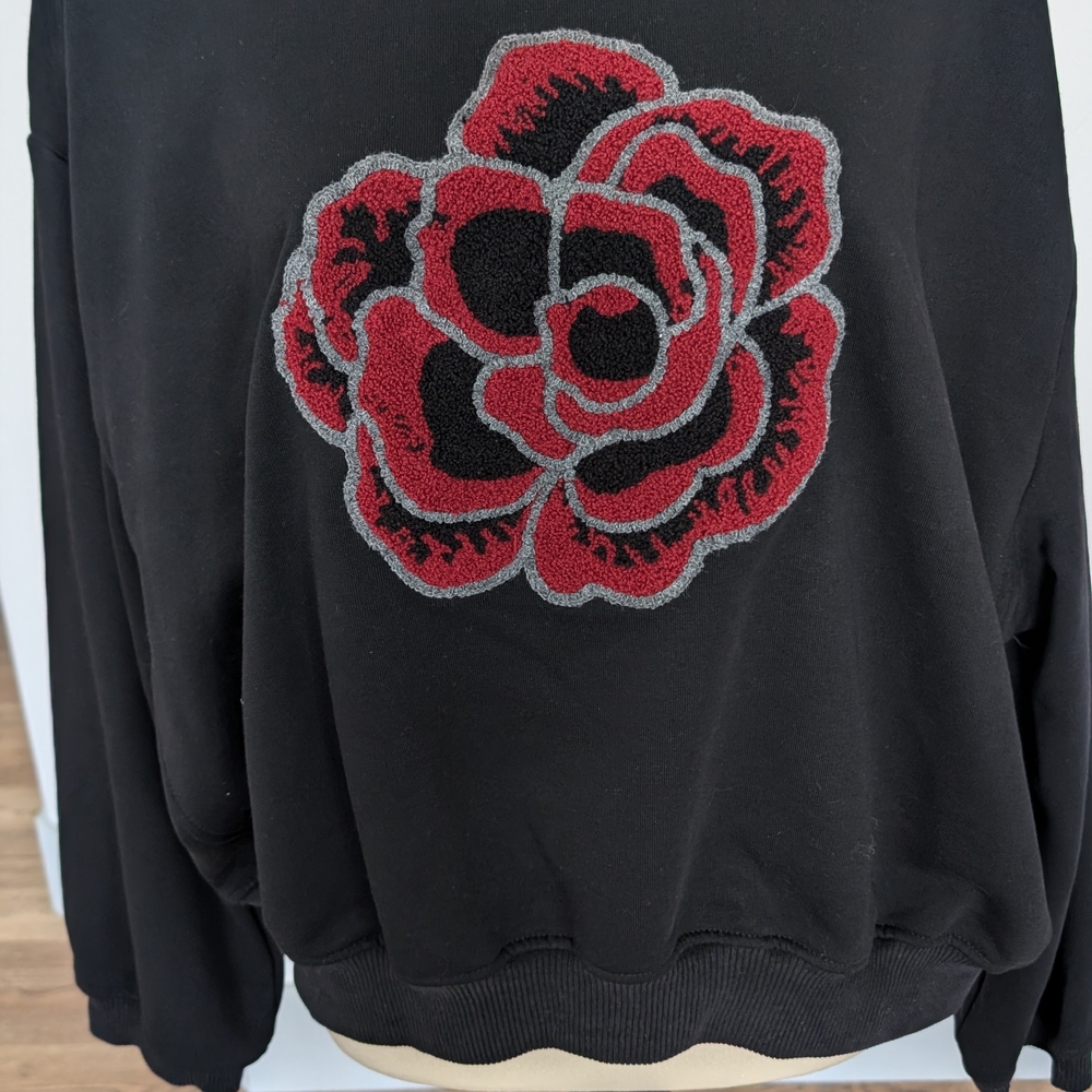 Floral Embroidered Black Sweatshirt